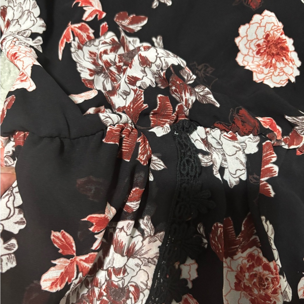 Astr Black and Floral Jumpsuit Size M - Picture 11 of 13